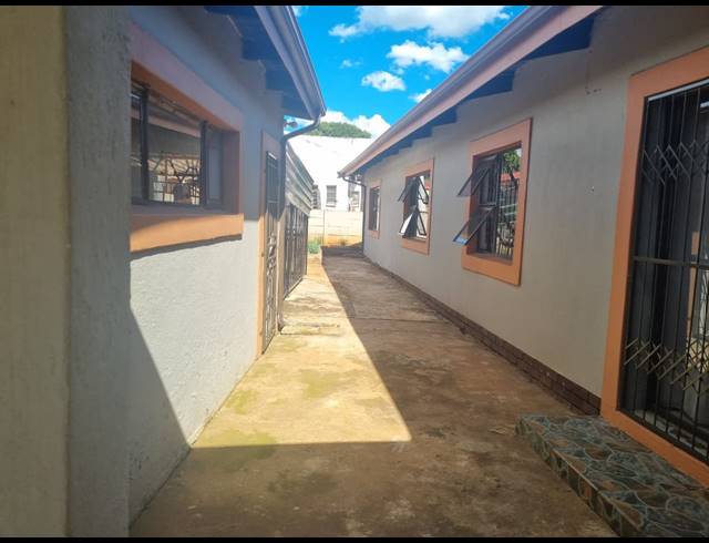 3 BEDROOM HOUSE FOR SALE IN FAIRLEIGH